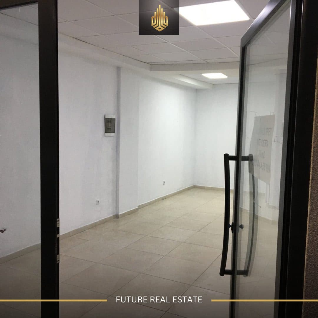 Lokal me QERA/30m² 4