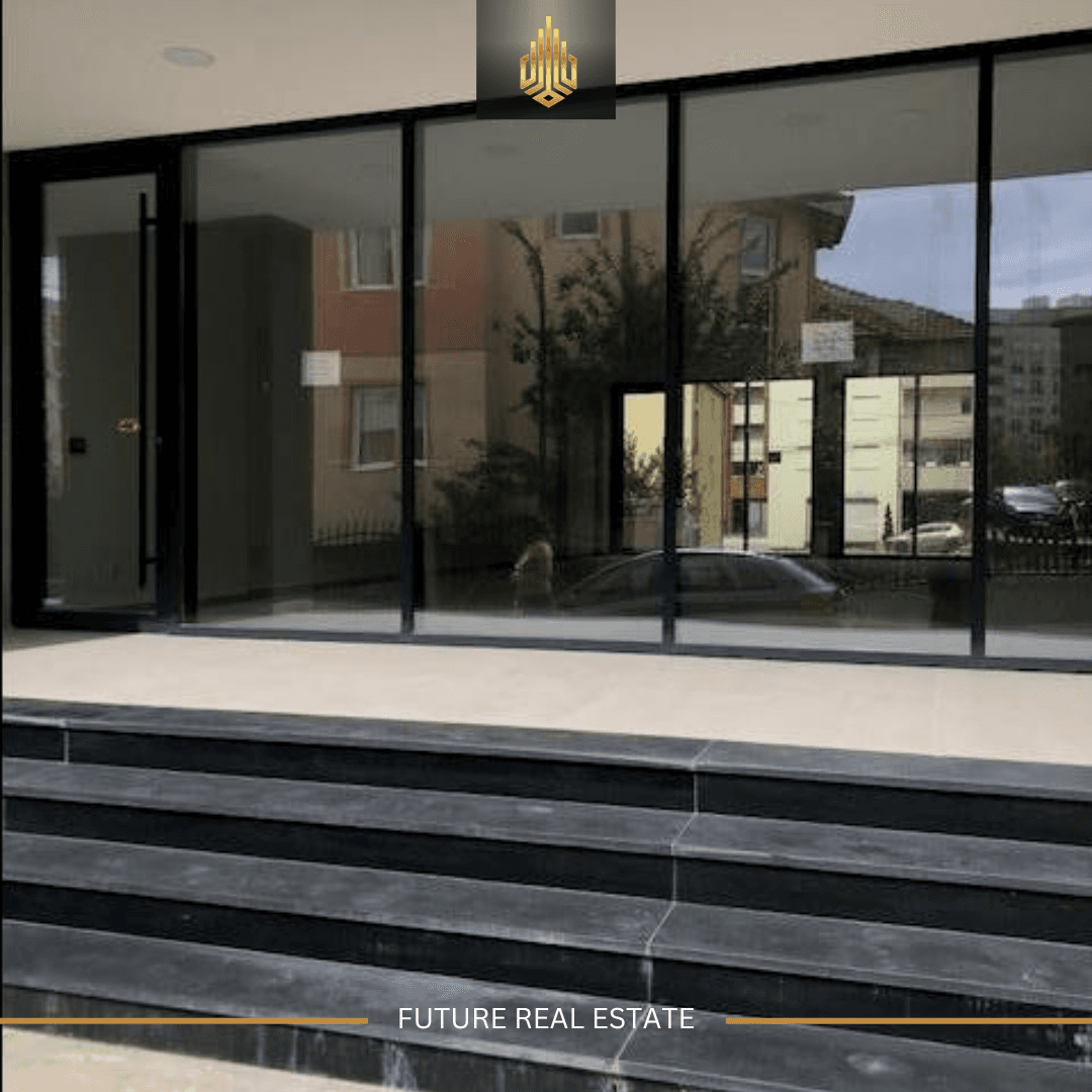 Lokal me QERA/50m² 3