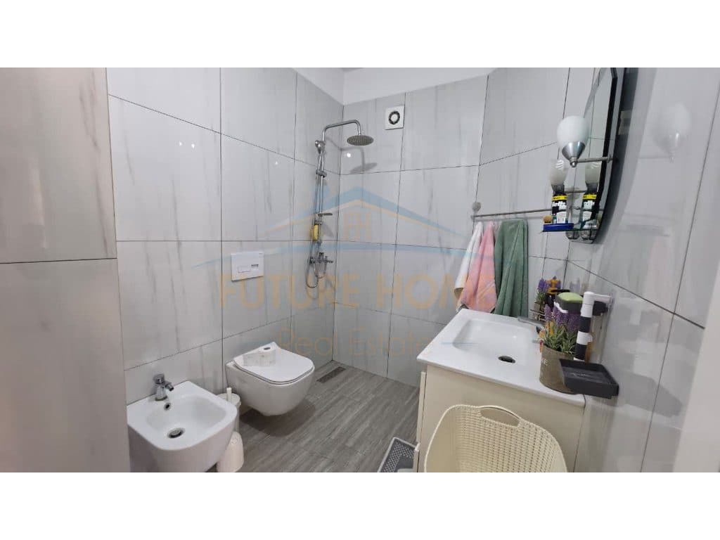 Shitet, Apartament 1+1, Pallatet Cabej 4