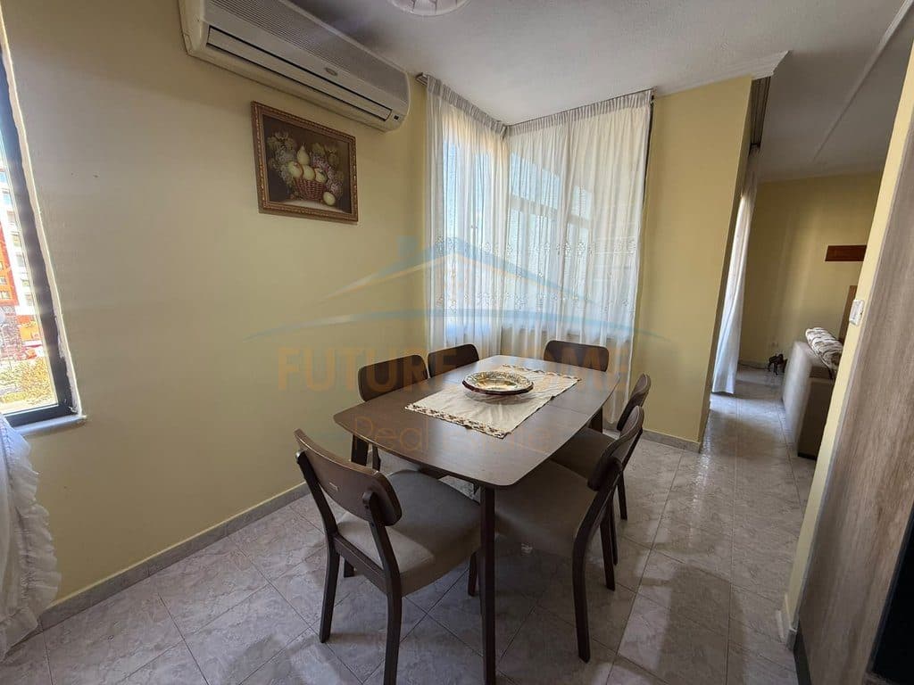 Qera, Apartament 2+1+2, Pallati me Shigjeta, Tiranë 4