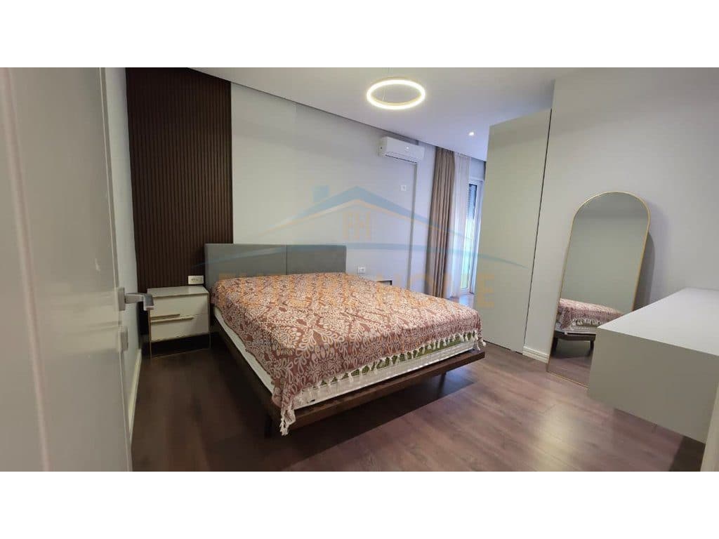 Shitet, Apartament 2+1, Liqeni i Thate, Tirane. 2