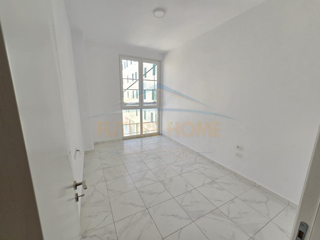 Qira, Apartament 2+1+2 (Per Zyra ose Banim), Rruga e Kavajes, Mbrapa SQ21,Tirane