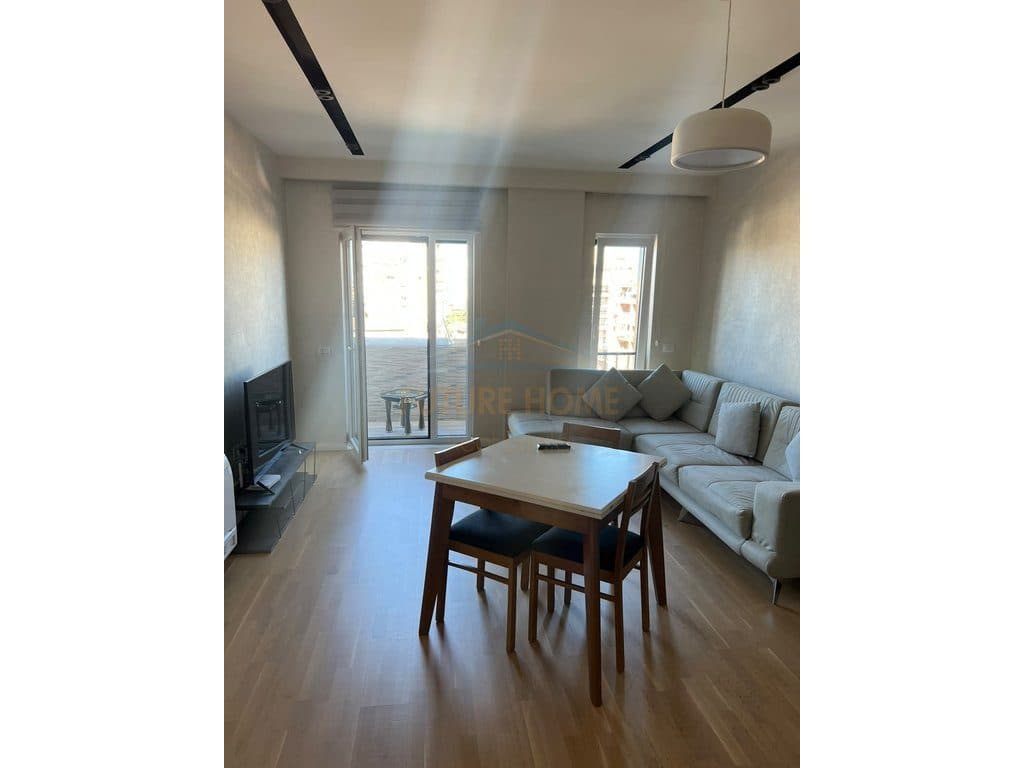Qera, Apartament 1+1, Rruga Panorama, Tiranë.