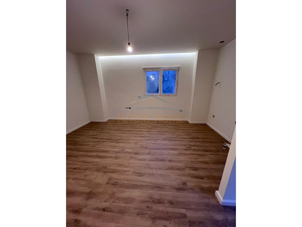 Shitet, Apartament 1+1, Materniteti i Ri 1