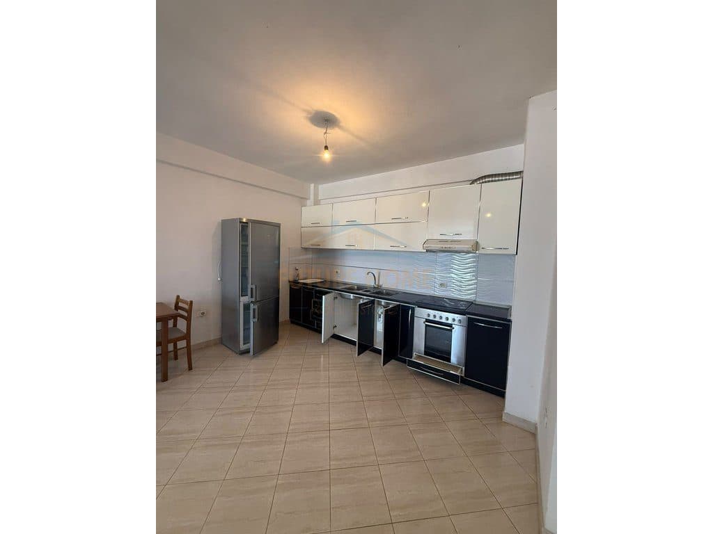 Shitet, Apartament 1+1, Yzberisht, Tiranë. 2