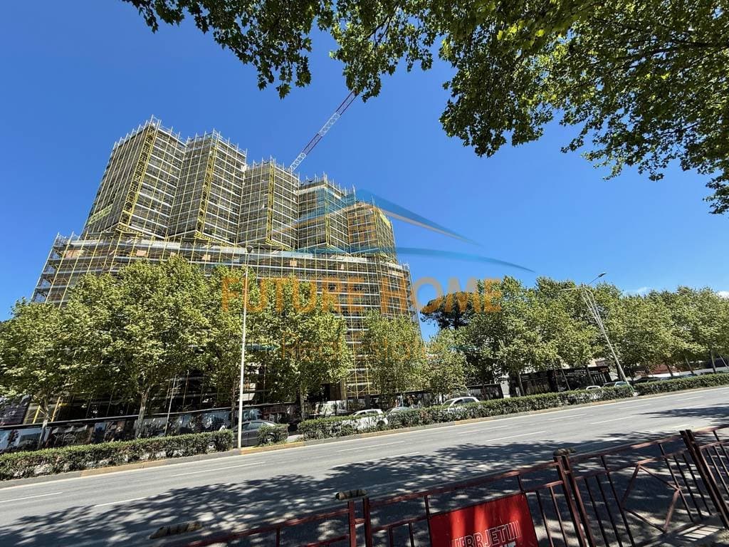 Shitet,Apartament 3+1+2, Colonnade Building, Rruga Dritan Hoxha