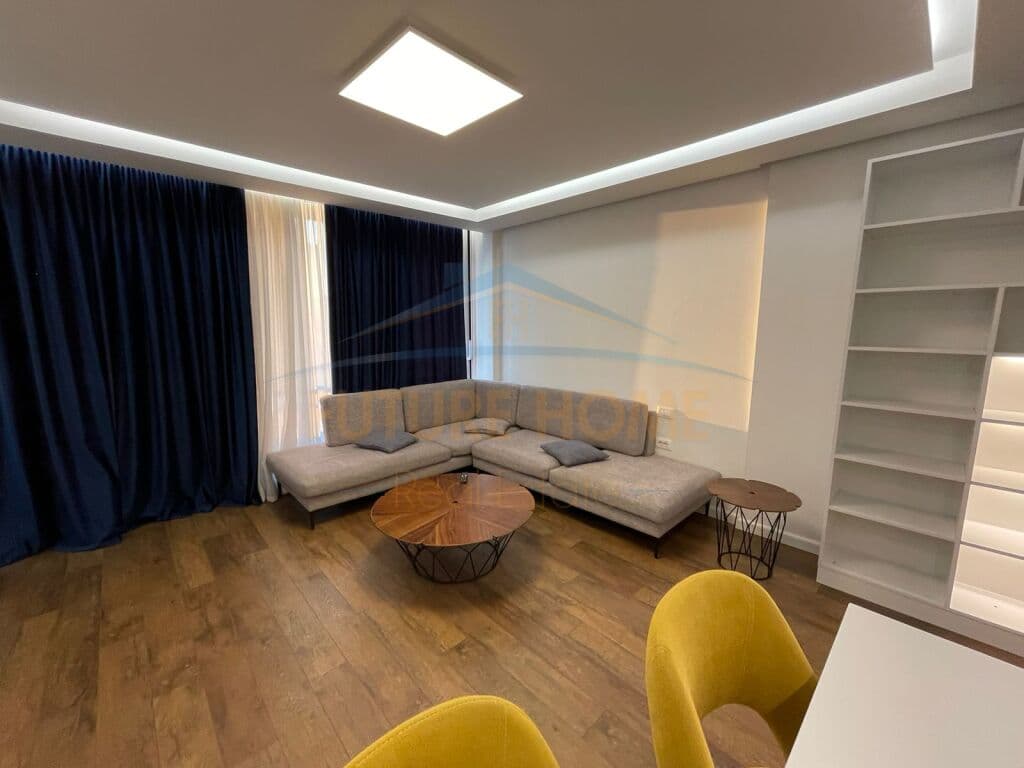 Shitet, Apartament 3+1+2+Post Parkimi , Rruga e Elbasanit, Tiranë 650.000 milion leke