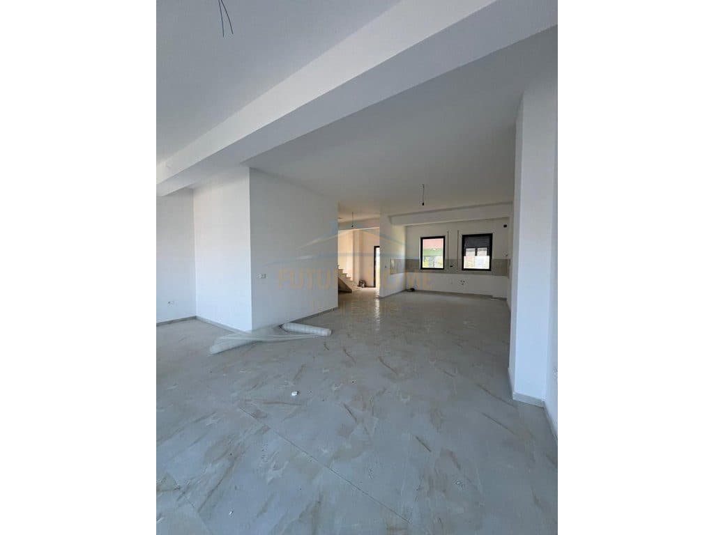 Shitet, Duplex 3+1+3, Rezidenca Kodra Diellit 1 Zgjatimi.Tirane 3