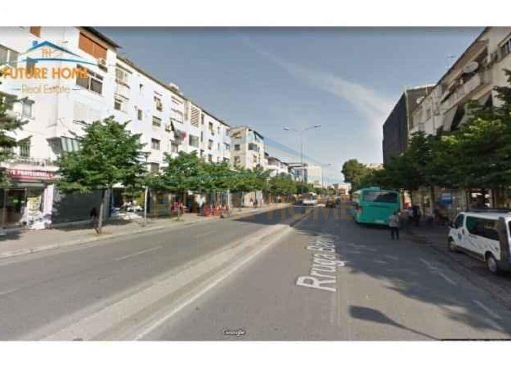 Shitet, Njesi Komerciale,Rruga Bardhyl,Tirane. 1