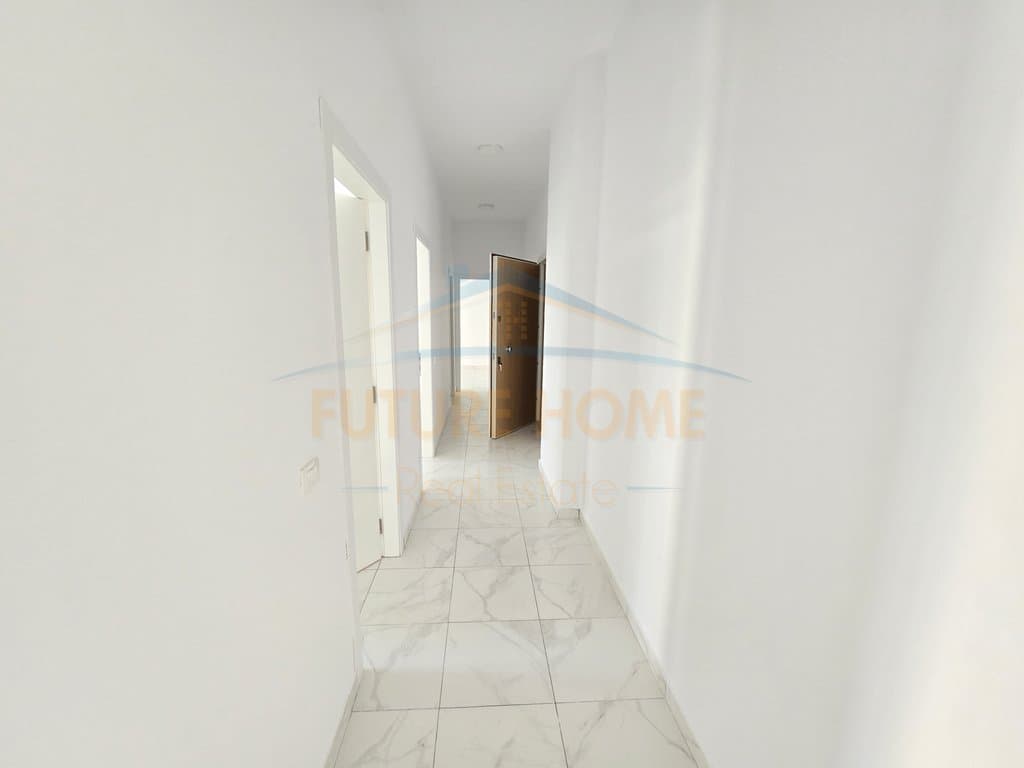 Qira, Apartament 2+1+2 (Per Zyra ose Banim), Rruga e Kavajes, Mbrapa SQ21,Tirane