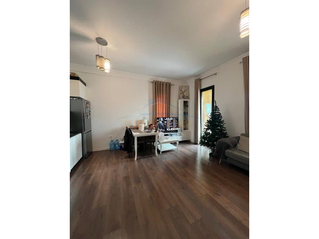 Shitet, Apartament 2+1+2, Square 21, Rruga e Kavajës 2