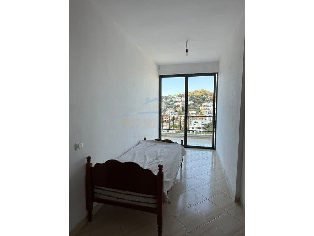 Shitet, Apartament 1+1, Yzberisht, Tiranë. 4