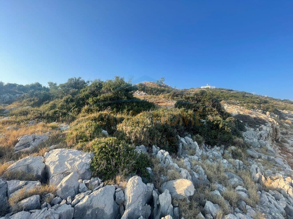 Shitet, Tokë, Sarande