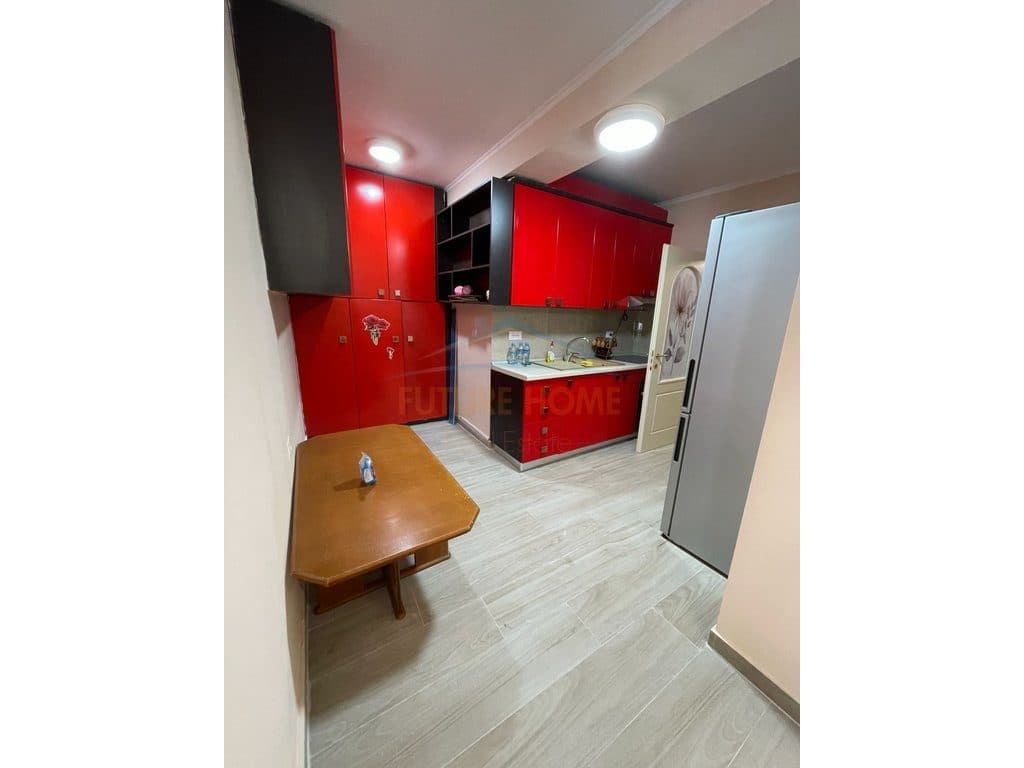 Shitet, Apartament 1+1,Bulevardi Zogi 1, Tiranë. 3