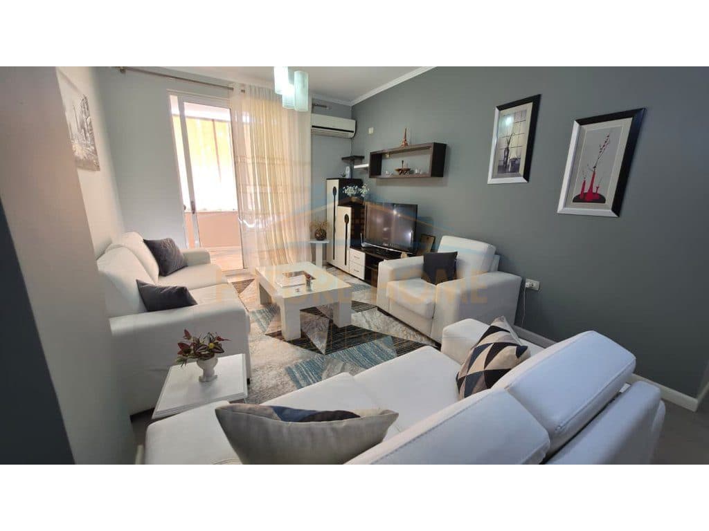 Shitet, Apartament 1+1, Pallatet Cabej