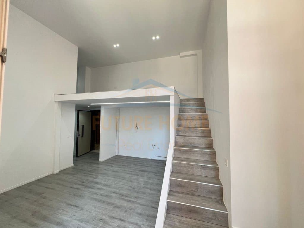 Qera, Duplex, Amerikan 3 , Tiranë.