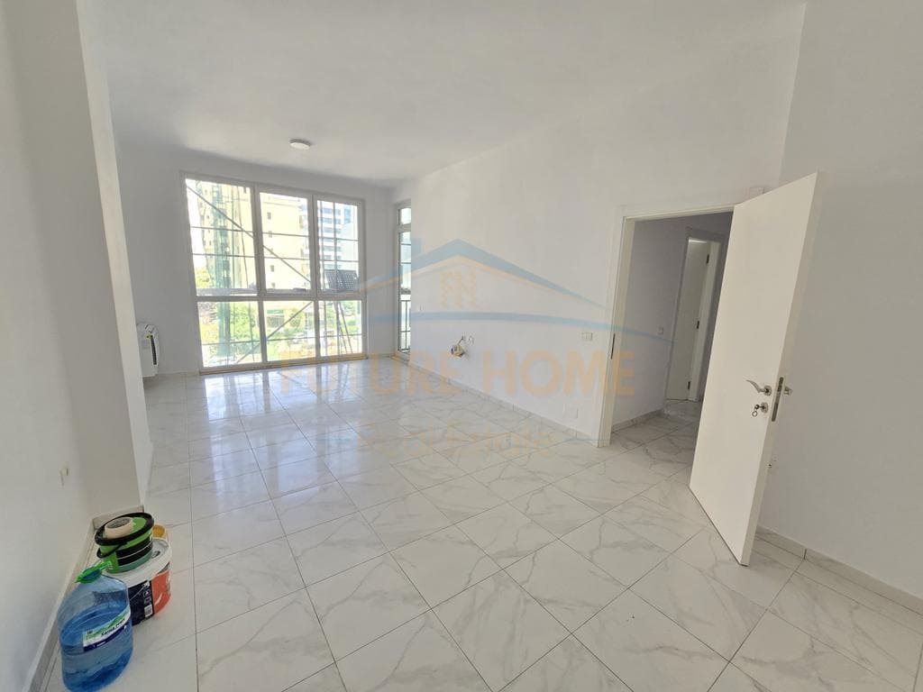 Qira, Apartament 2+1+2 (Per Zyra ose Banim), Rruga e Kavajes, Mbrapa SQ21,Tirane