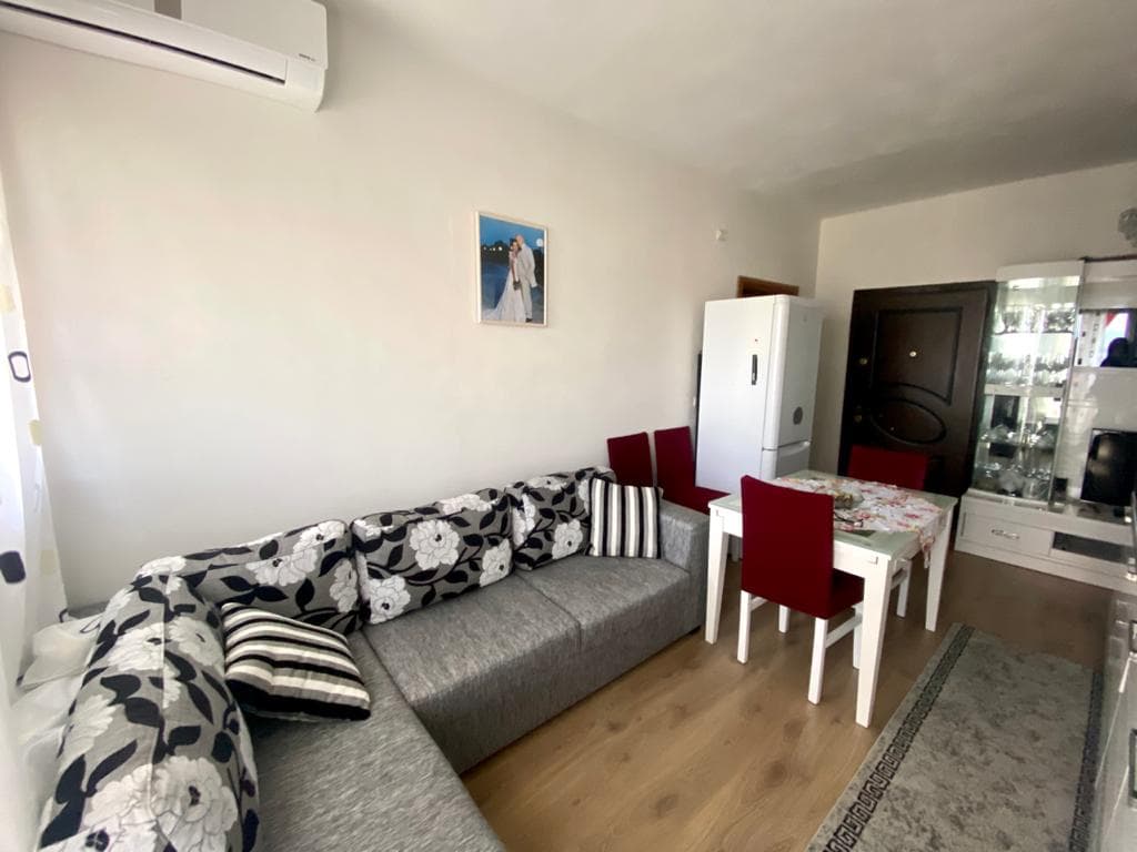 SHITET APARTAMENT 1+1 RRUGA ALEKSANDER GOGA, PRANE SPITALIT RAJONAL ,DURRES.
