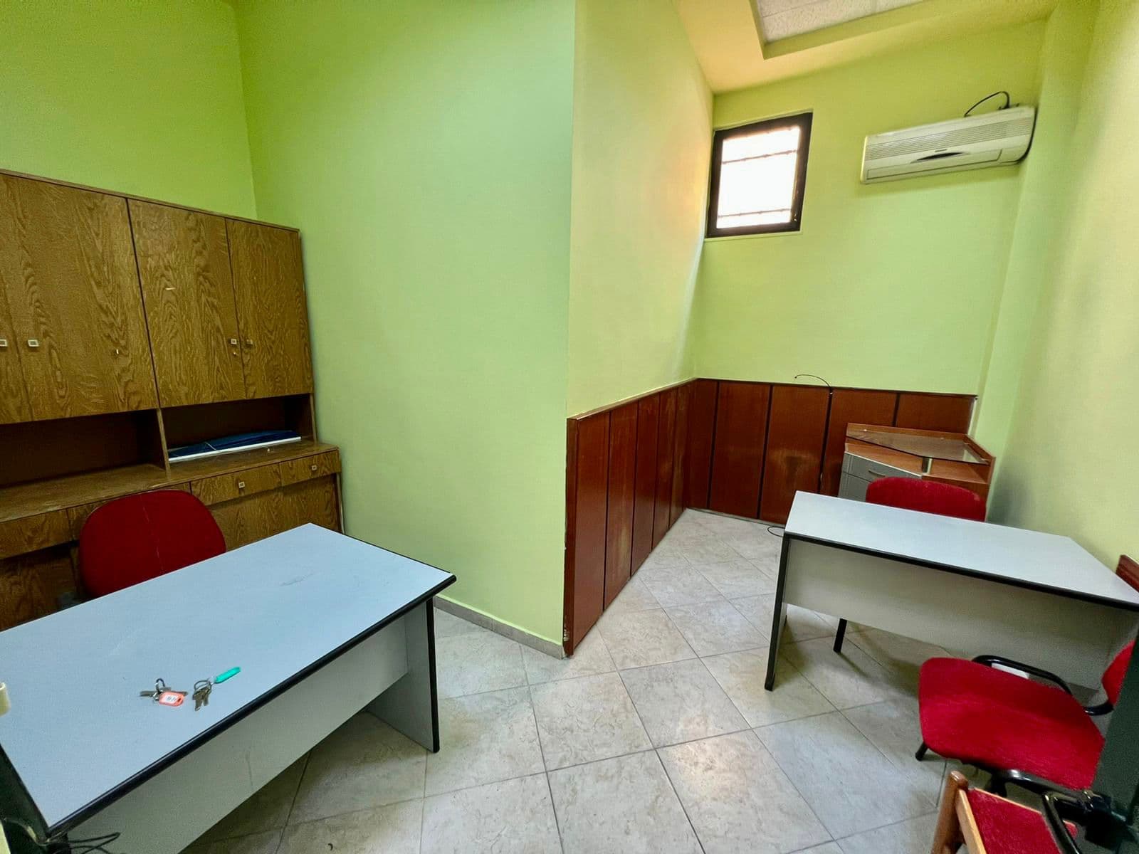 JEPET ME QERA AMBIENT BIZNESI PRANE SHKOLLES QEMAL MICI, DURRES. 4