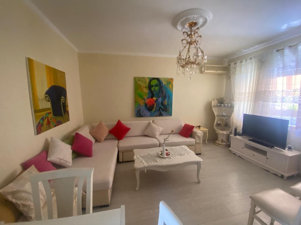 JEPET ME QERA APARTAMENT 1+1 GJYKATA DURRES