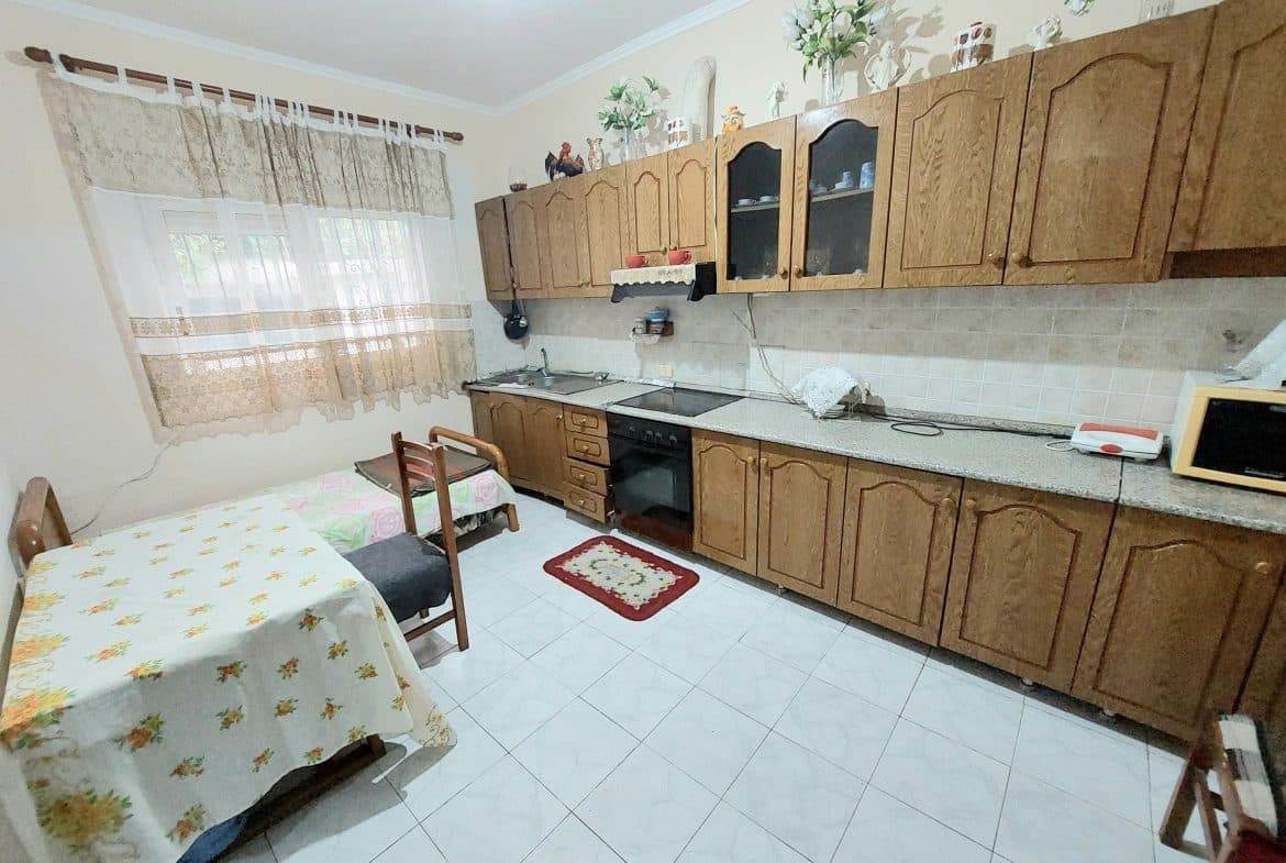 SHITET SHTEPI PRIVATE PRANE FABRIKES SE MAKARONAVE, SPITALLE, DURRES 2