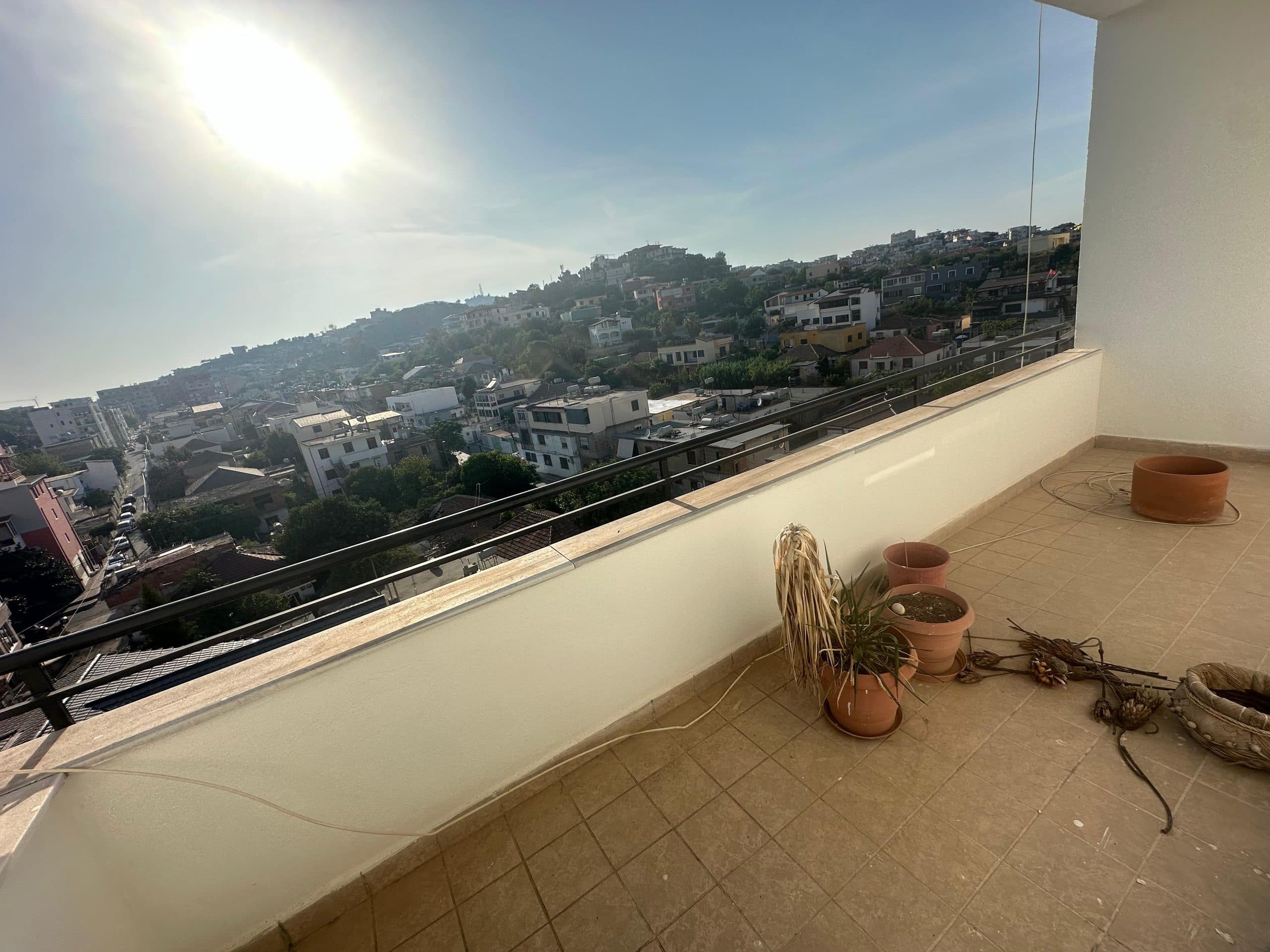 SHITET APARTAMENT 2+1, PRANE SHKOLLES EFTALI KOCI, DURRES. 4