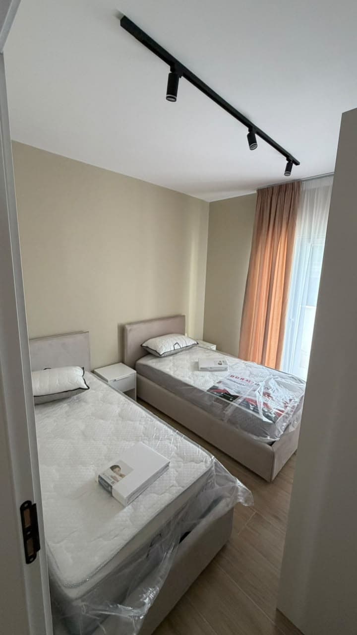 SHITET APARTAMENT 2+1 PRANE HOTEL FLOWER, GOLEM