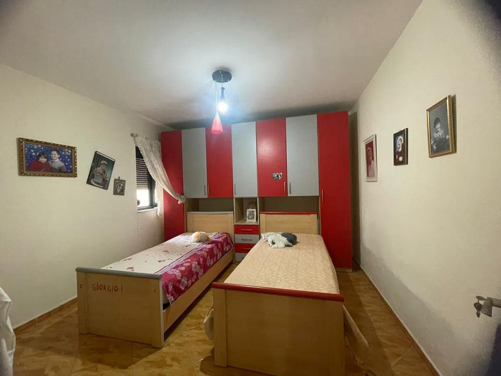 SHITET APARTAMENT 3+1+2+2 PRANE KAZAZIT, DURRES 2