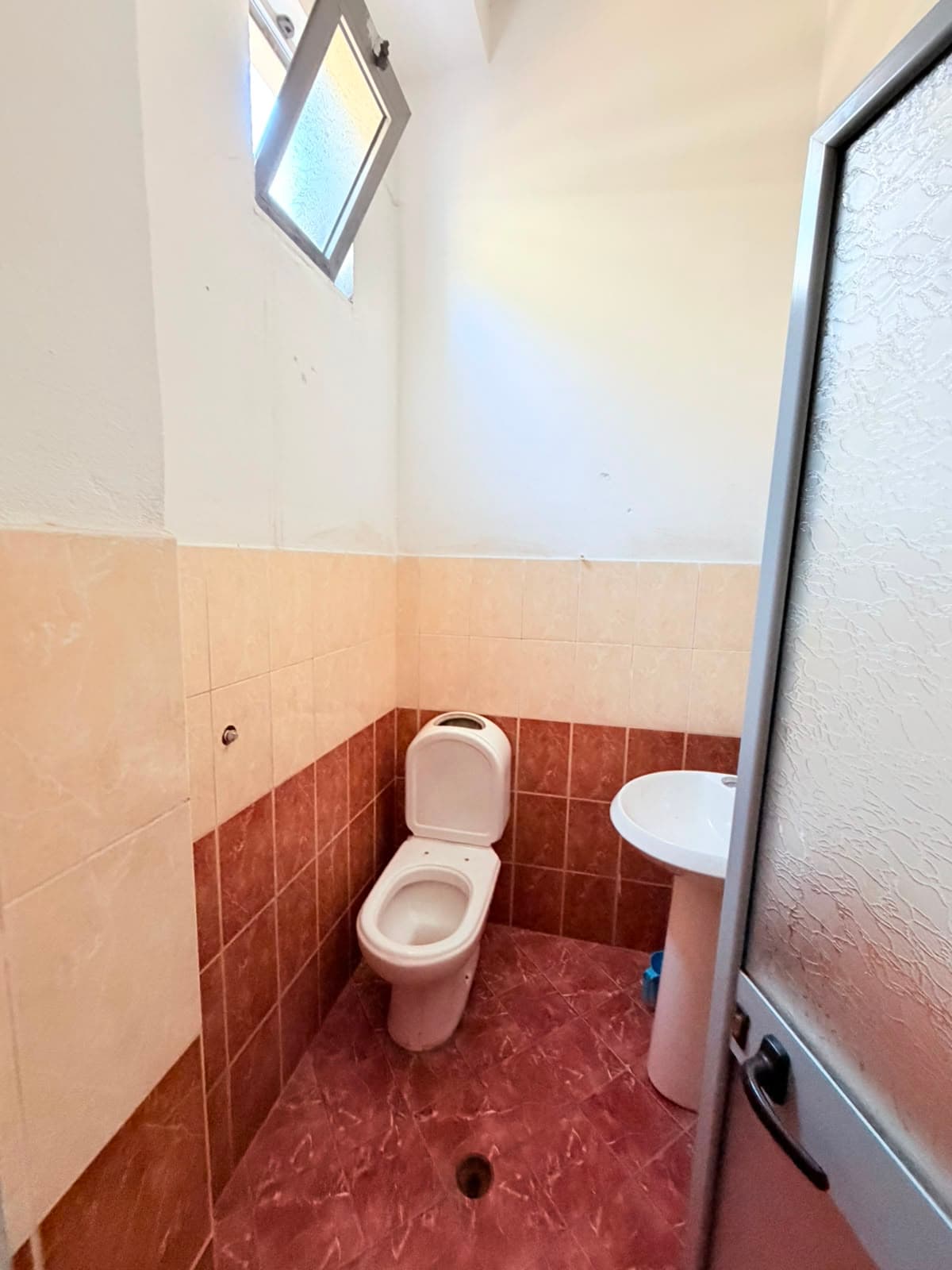 JEPET ME QERA AMBIENT BIZNESI NE ZONEN E SUKTHIT, DURRES