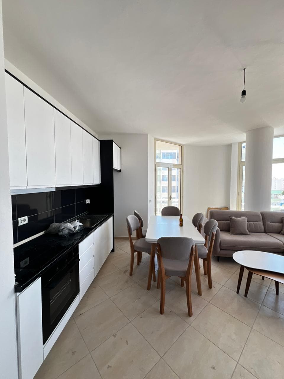 JEPET ME QERA APARTAMENT 2+1+2 PRANE POSTES PLAZH, DURRES 2
