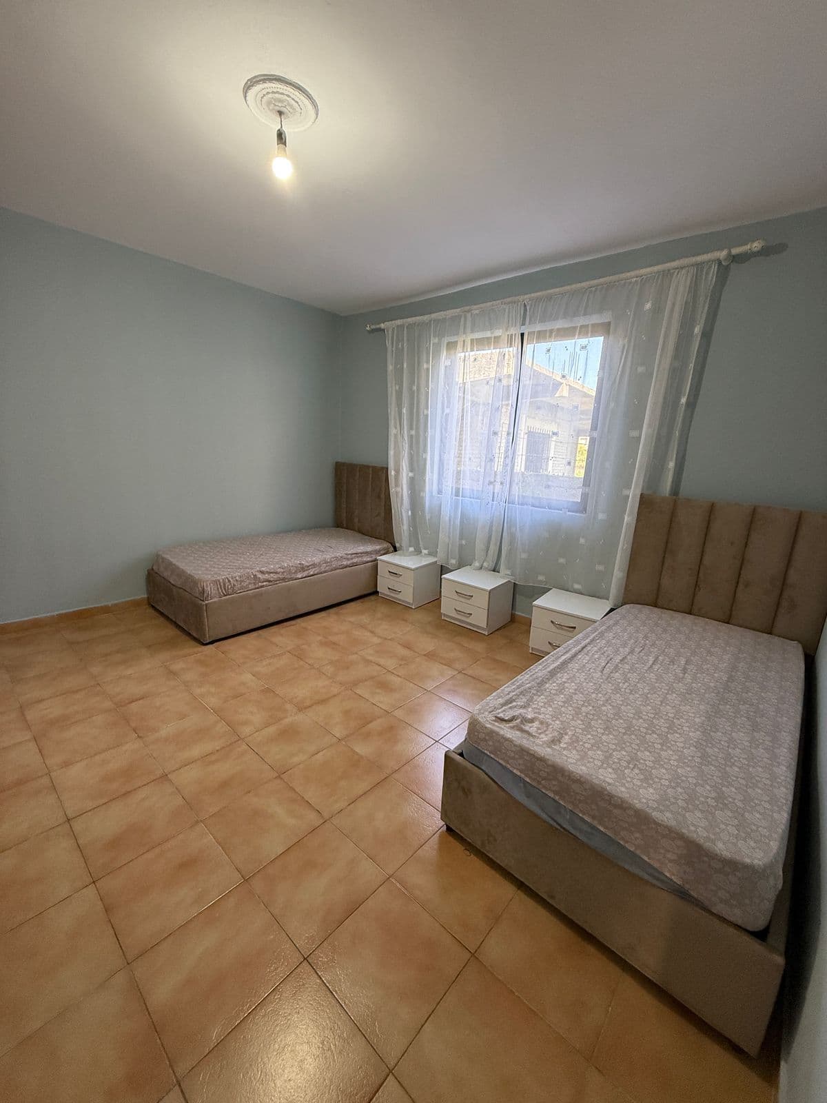 JEPET ME QERA 2+1 APARTAMENT PLAZH DURRES 3