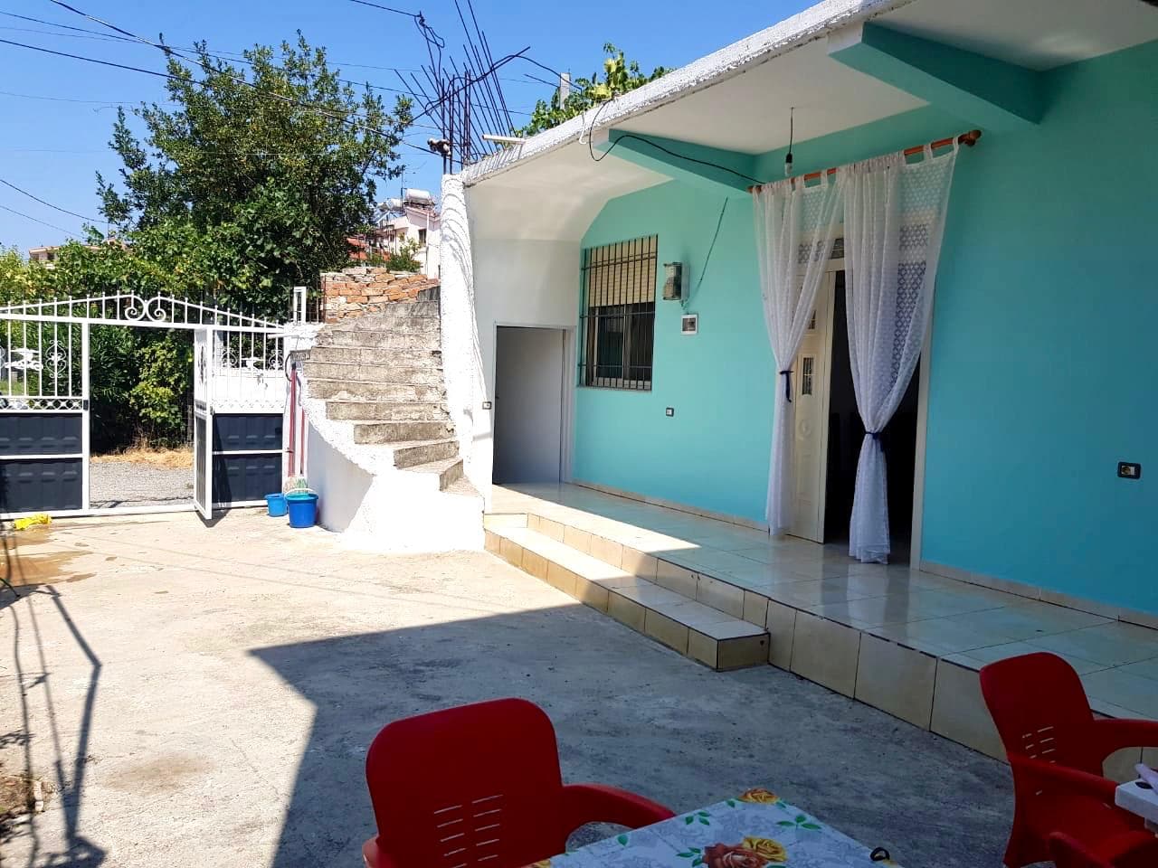 SHITET SHTEPI PRIVATE 4+1 .LAGJA 13,RROTA E KUQE ,PLAZH DURRES! 2