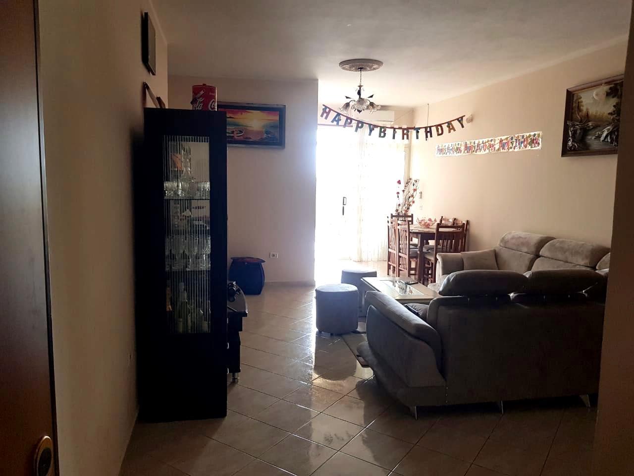 SHITET APARTAMENT 1+1 , PRANE BAR RIGELS, PLAZH DURRES! 3