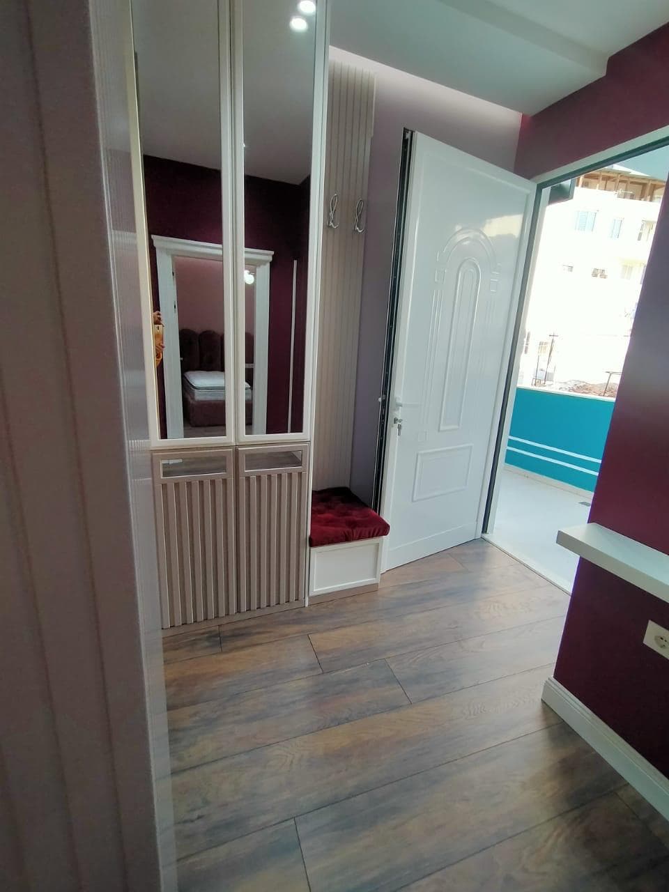 JEPET ME QERA APARTAMENT 2+1 PRANE GJYKATES, DURRES