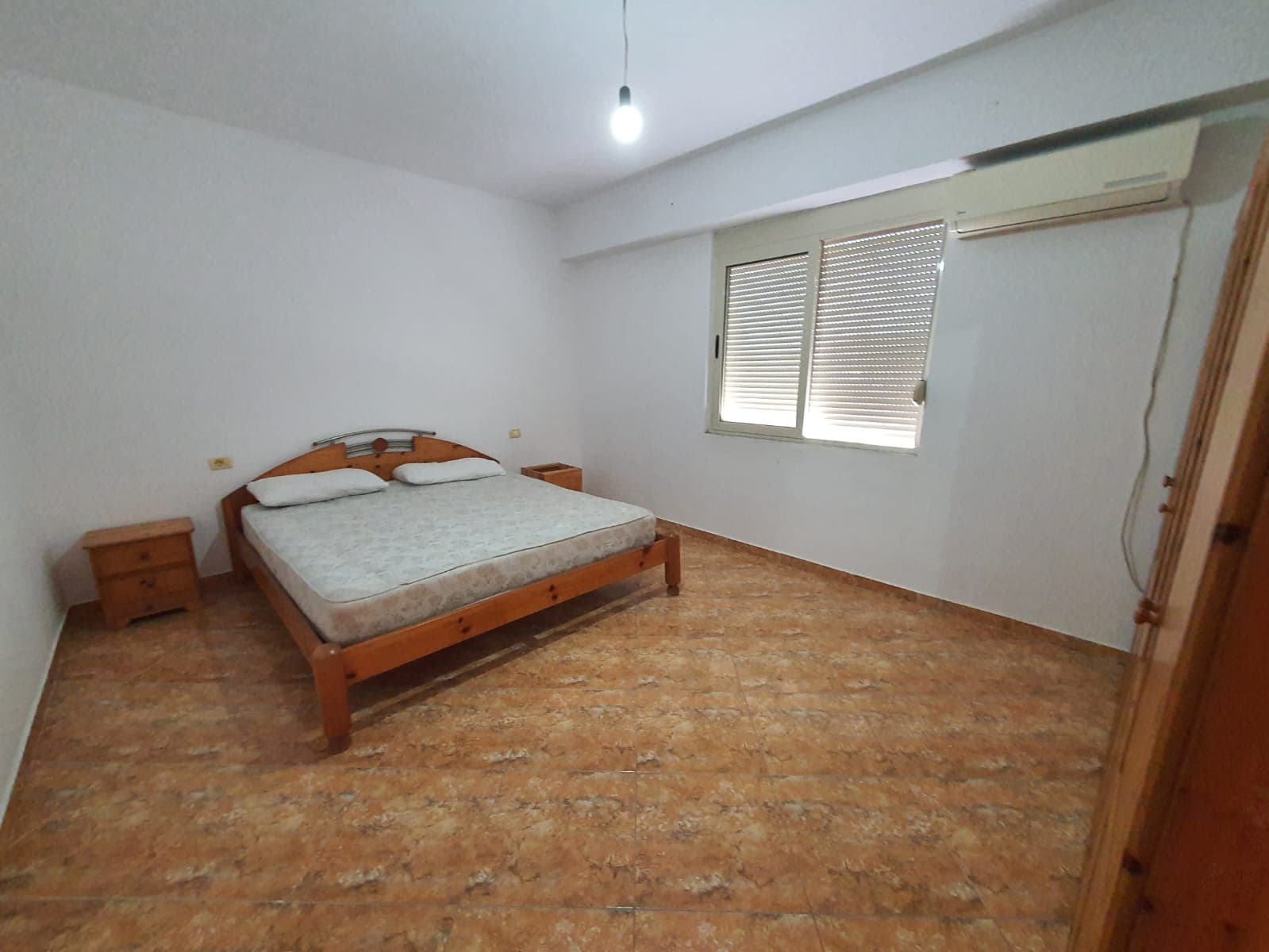 SHITET APARTAMENT 2+1 ME PAMJE DETI,PRANE RROTES SE KUQE,PLAZH,DURRES. 3