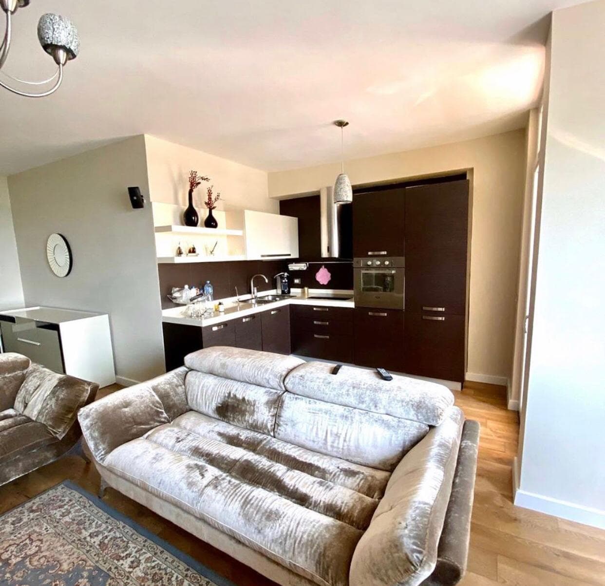 SHITET SUPER APARTAMENT 2+1 , PRANE STACIONIT TE TRENIT, DURRES. 3