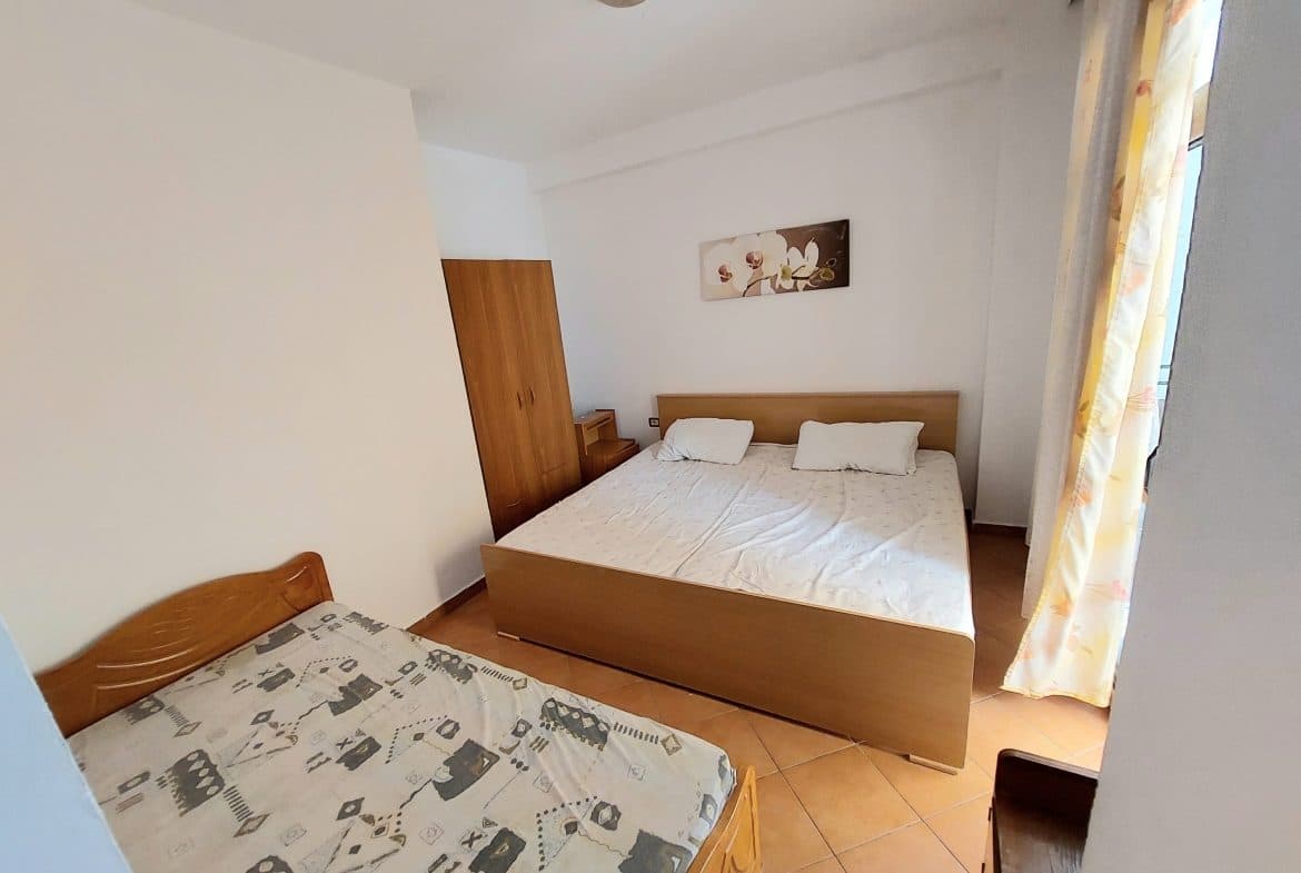 SHITET APARTAMENT 1+1 PRANE PASTICERI PELIKAN,PLAZH ,DURRES. 3