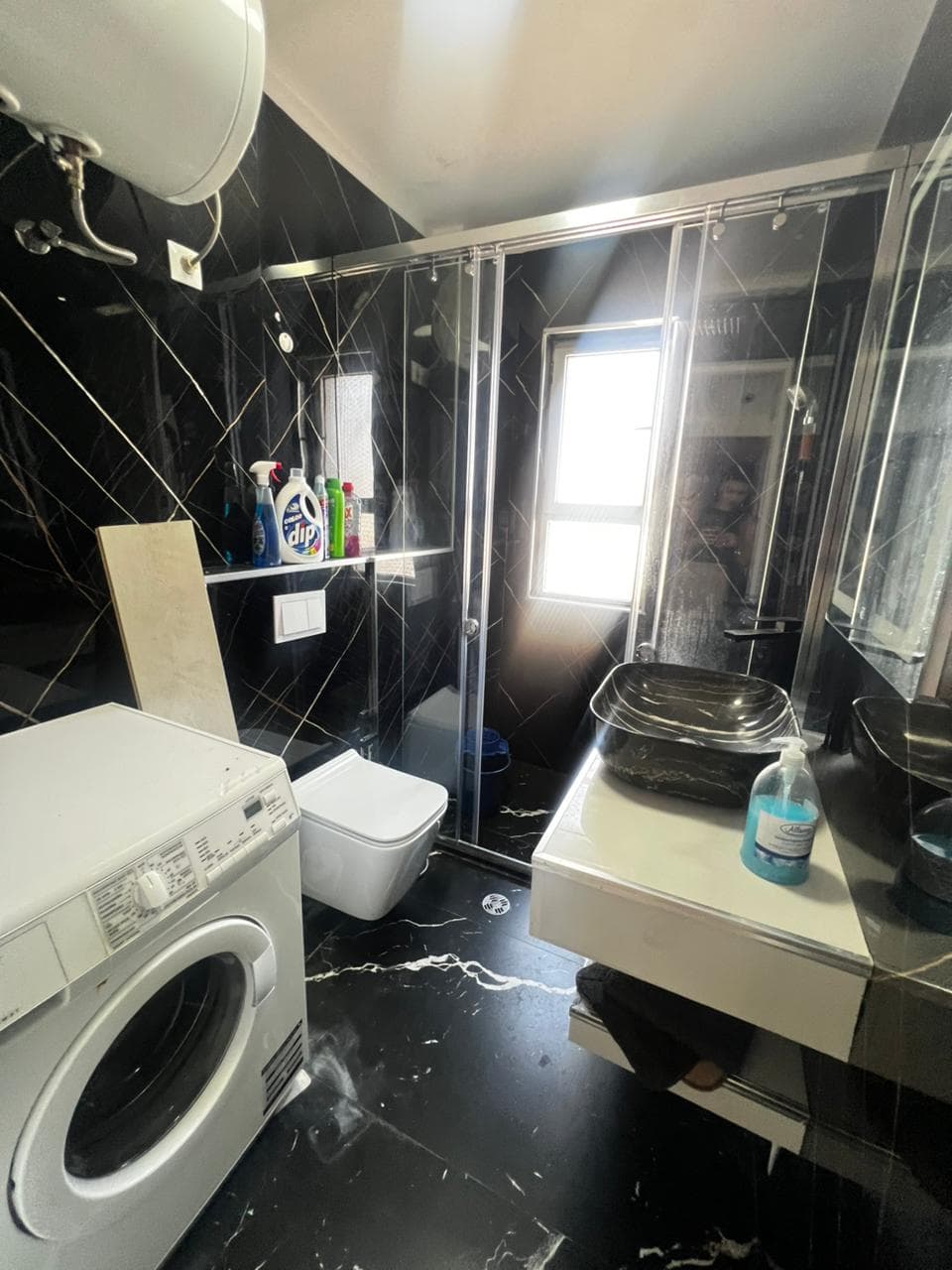 JEPET ME QERA APARTAMENT 2+1 PRANE FLAGSHIP CENTER, DURRES