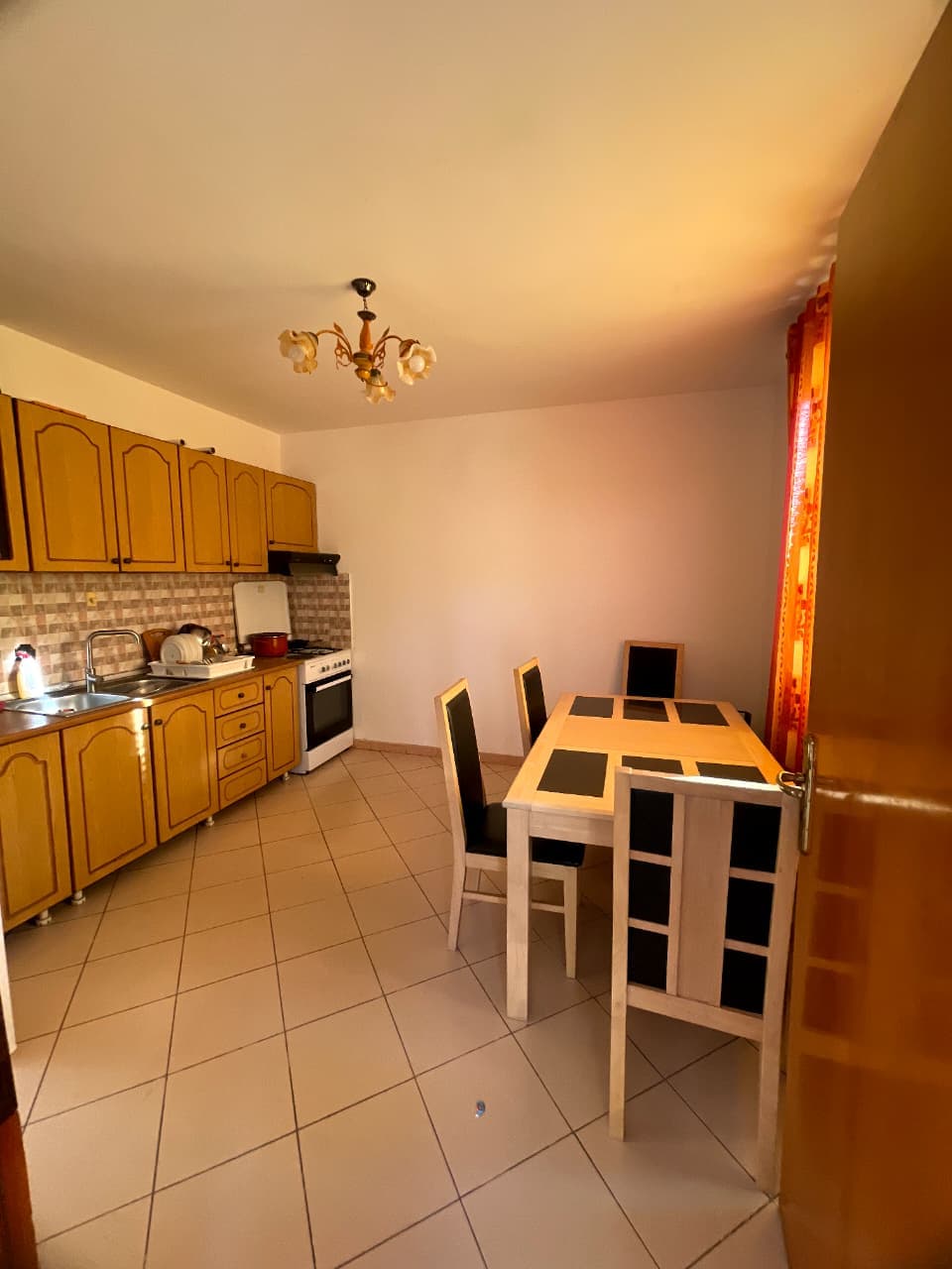 JEPET ME QERA APARTAMENT 2+1 PRANE SHKOLLES HAJDAR DUSHI LAGJA NR.10, DURRES 4