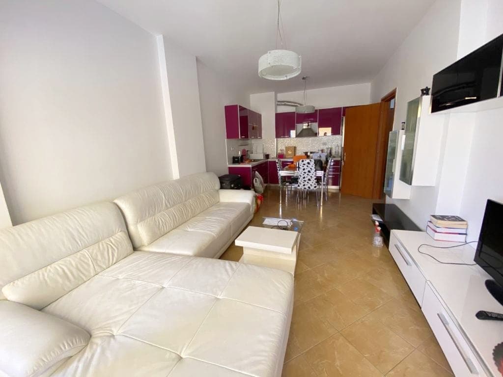 SHITET APARTAMENT 1+1 PRANE KAZAZIT RRUGA MUJO ULQINAKU,DURRES.