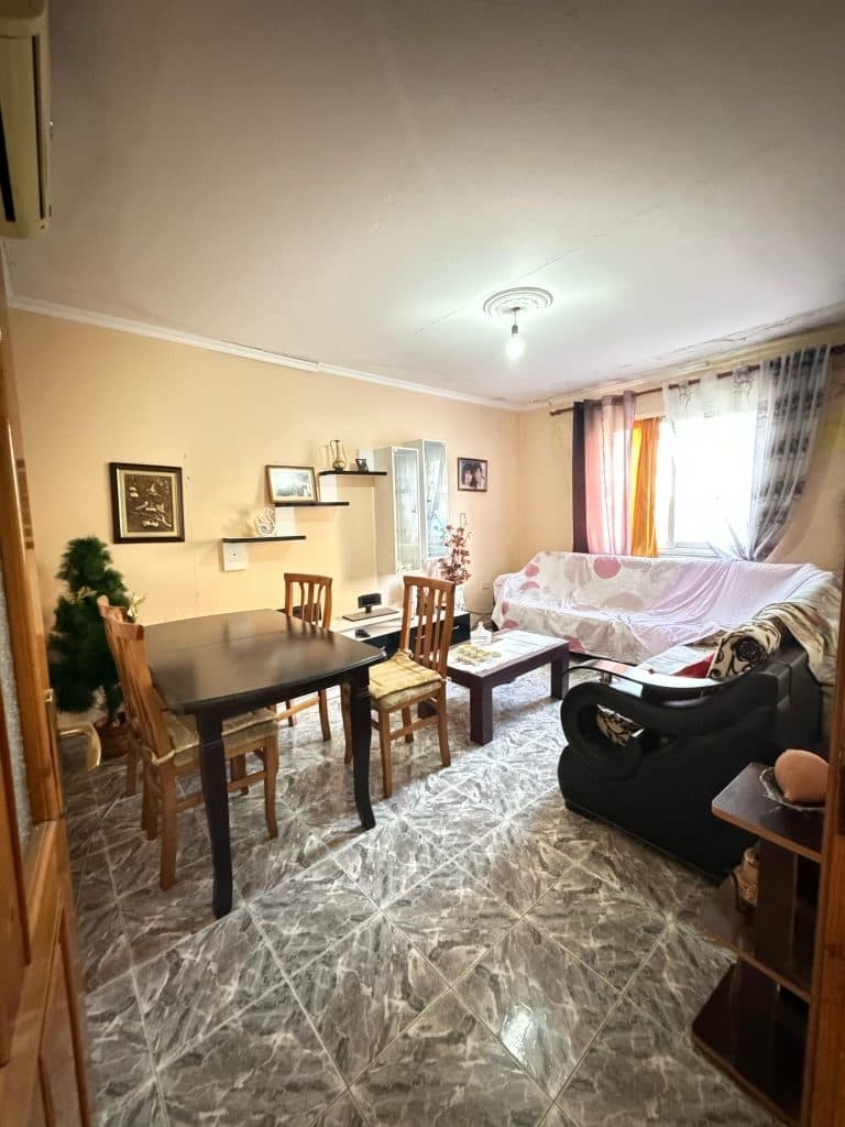 SHITET APARTAMENT 2+1 , LAGJA 18, DURRES.