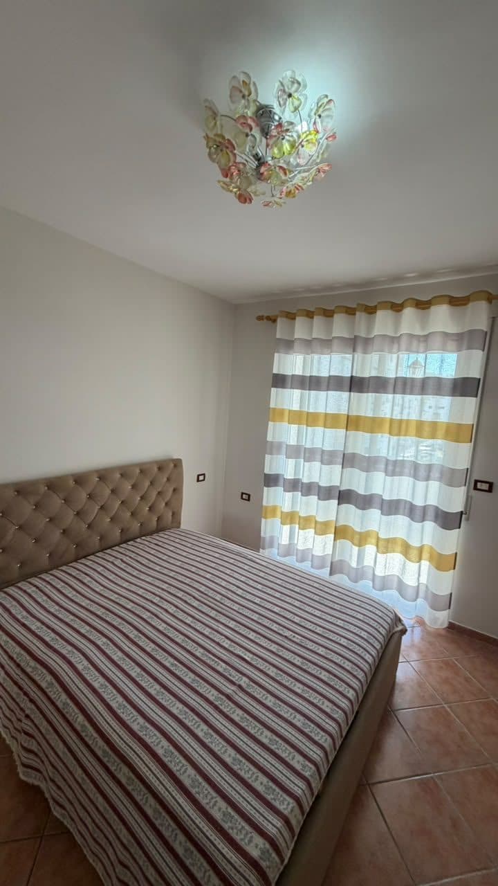 JEPET ME QERA APARTAMENT 2+1 PRANE MARKATES, DURRES 4