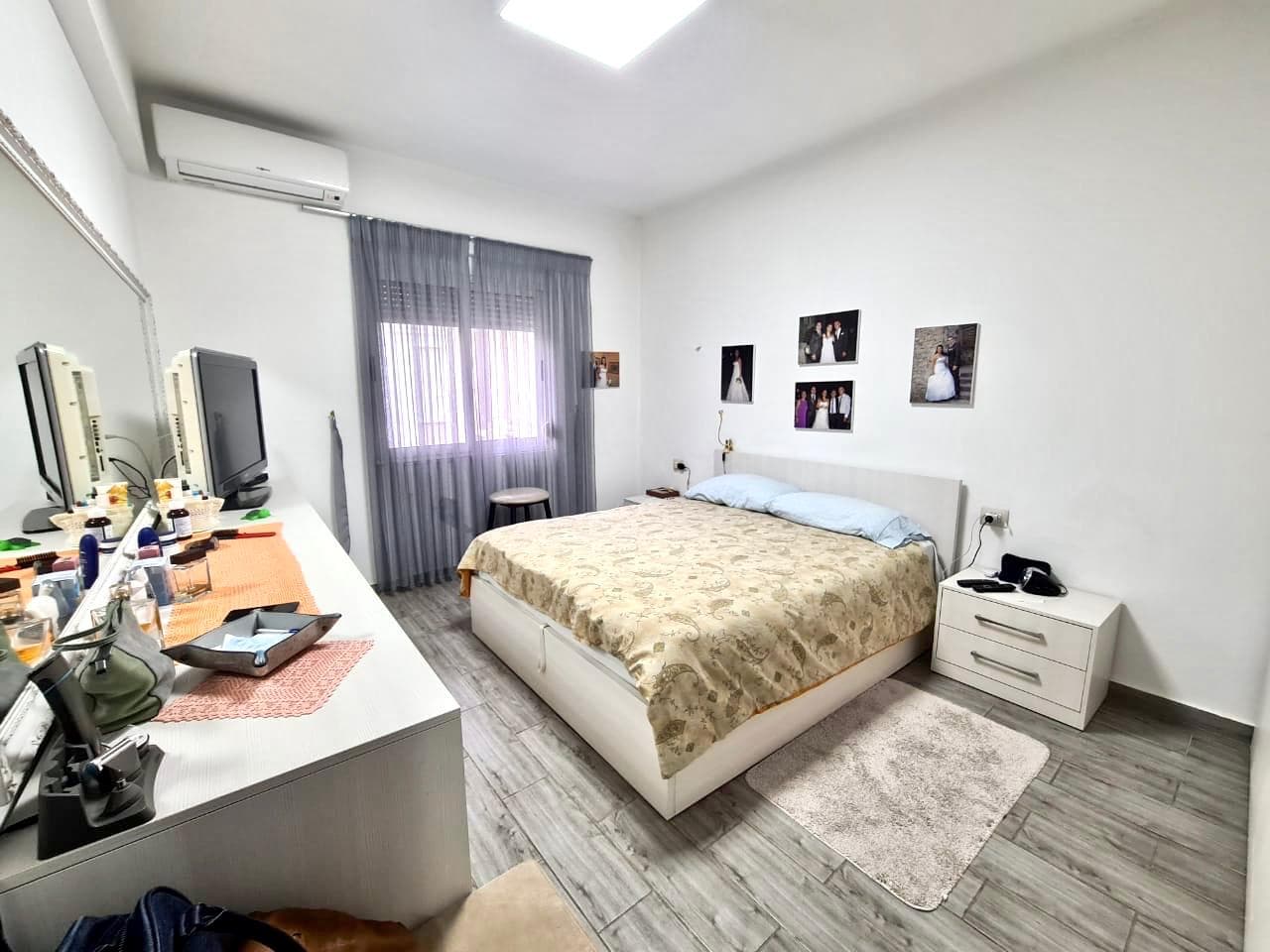 SHITET APARTAMENT 2+1 NE BULEVARDIN KRYESOR PERBALLE DYQANIT ADIDAS, DURRES. 4