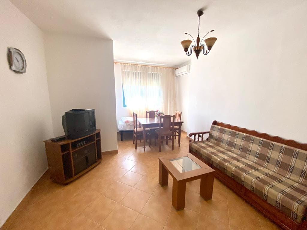 SHITET APARTAMENT 1+1 PRANE HOTEL MAJESTIC GOLEM,DURRES. 3