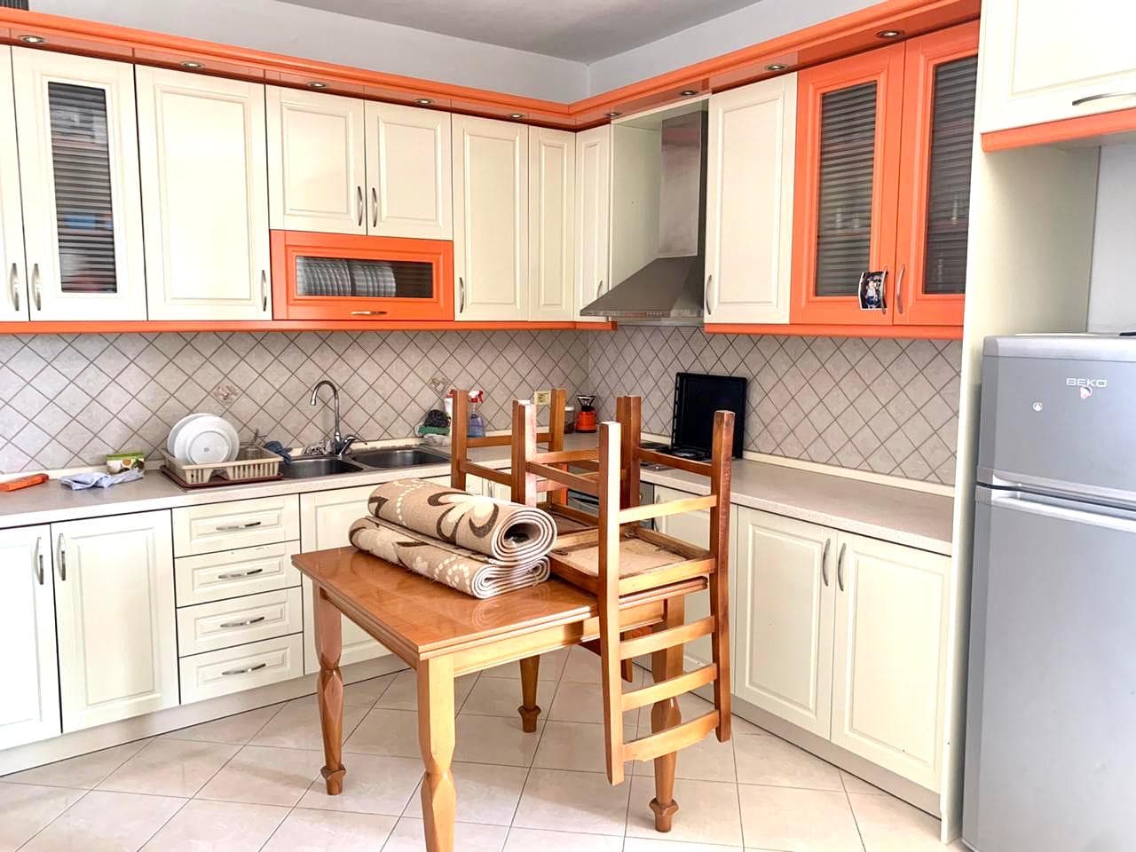 SHITET APARTAMENT 2+1 PRANE TREGUT TE MADH INDUSTRIAL, DURRES. 2
