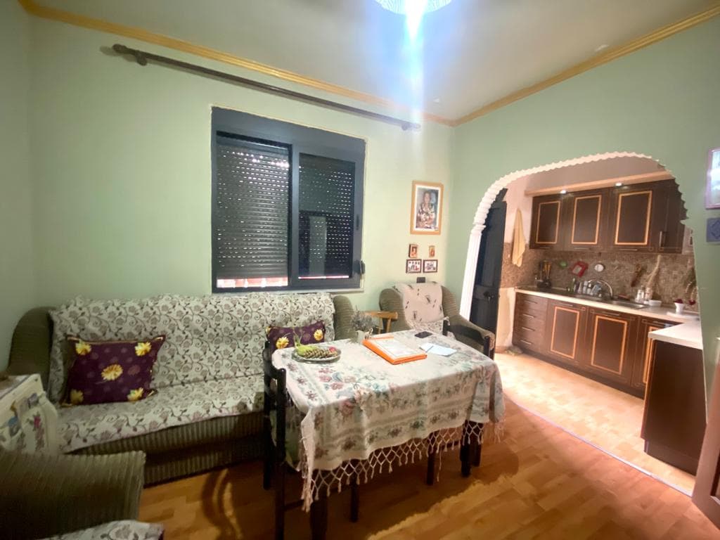 OKAZION. SHITET APARTAMENT 1+1 PRANE SPITALIT, DURRES. 3