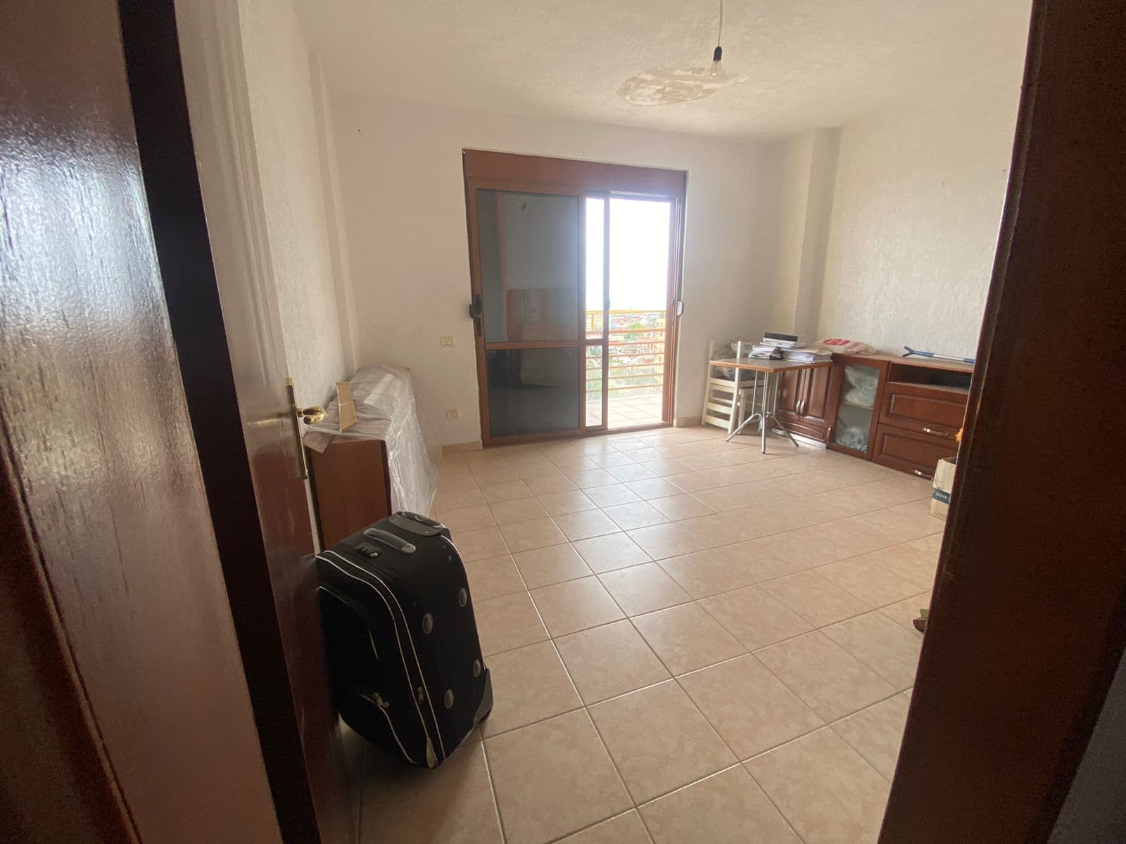 SHITET APARTAMENT 1+1 PRANE SHKOLLES BAJRAM CURRI, PLAZH,DURRES. 3