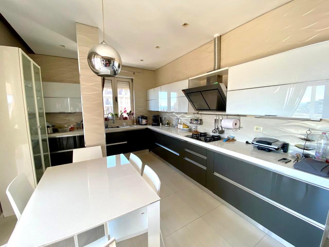 SHITET SUPER DUPLEX PRANE PALLATIT TE SPORTIT, DURRES. 2