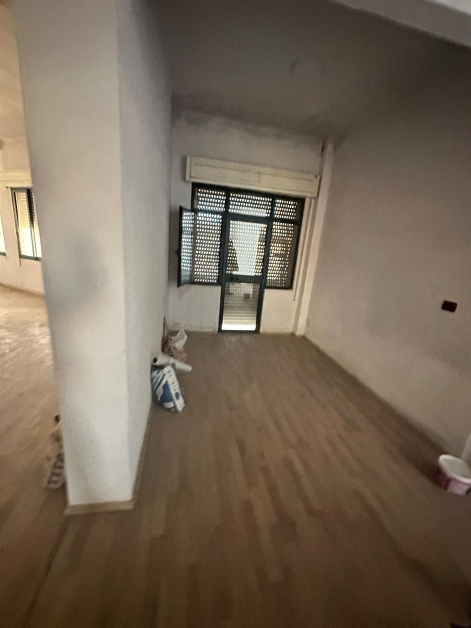 JEPET ME QERA AMBIENT BIZNESI QENDER,DURRES 4