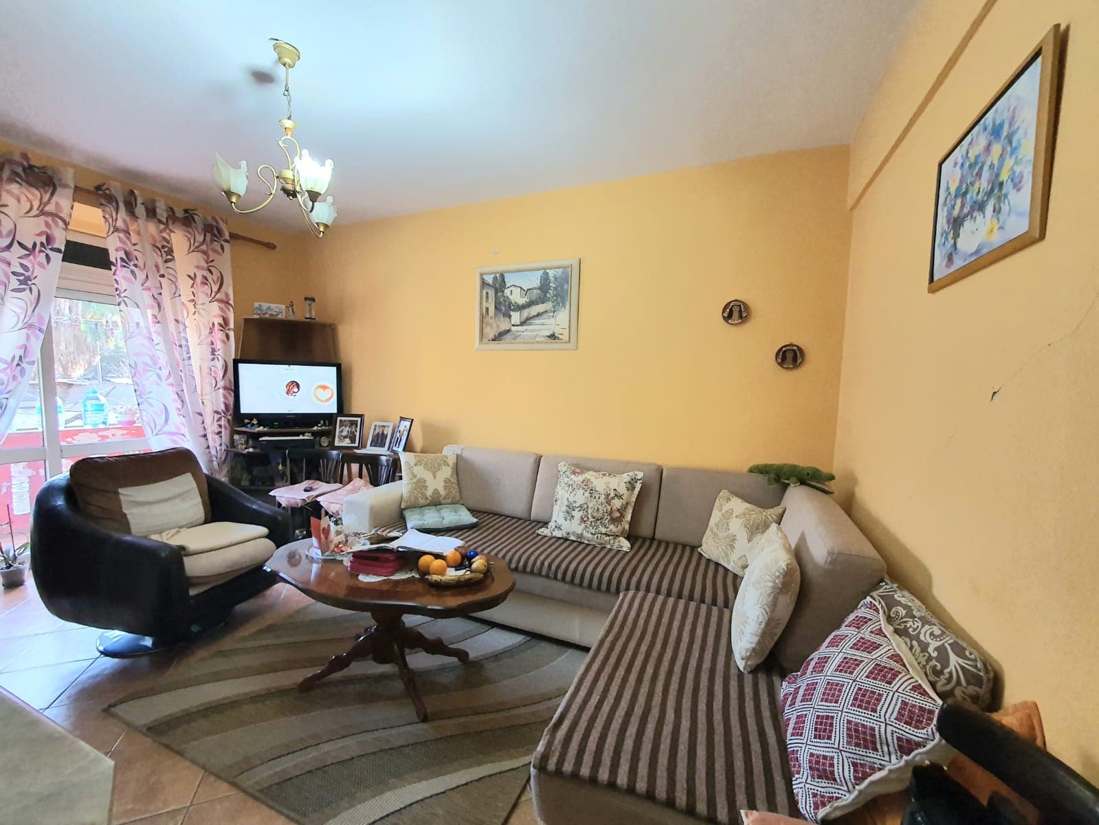 SHITET APARTAMENT 2+1 PRANE MUZEUMIT QENDER,DURRES.